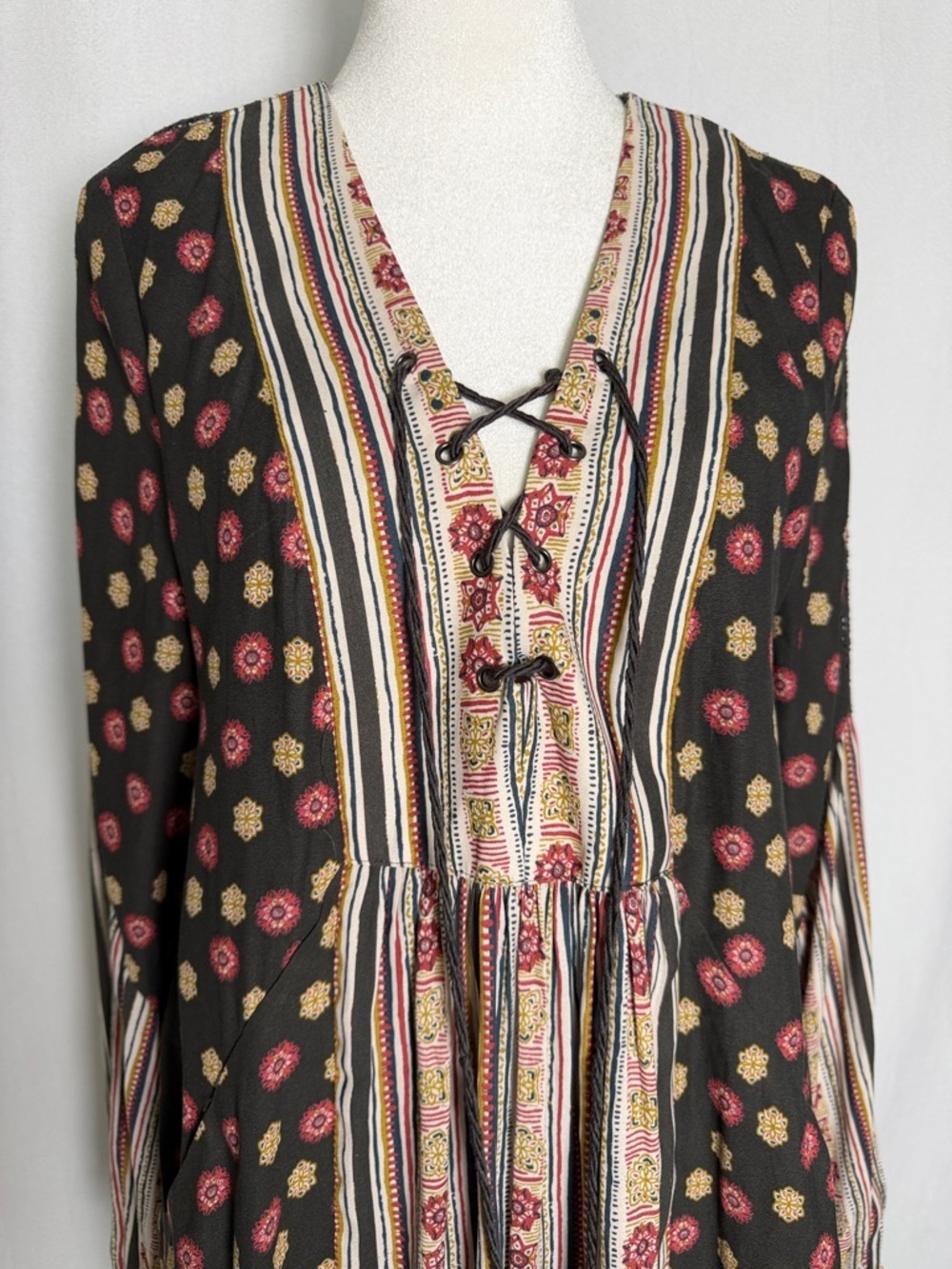 Free People Rain or Shine Pebble Print Boho Floral Tunic Mini Dress Size Medium - Picture 3 of 12